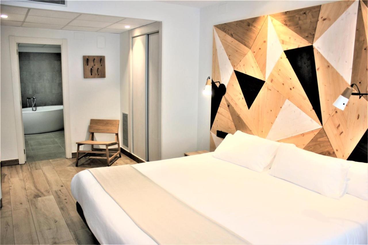 Apartahotel Dos Rios Aínsa Eksteriør billede