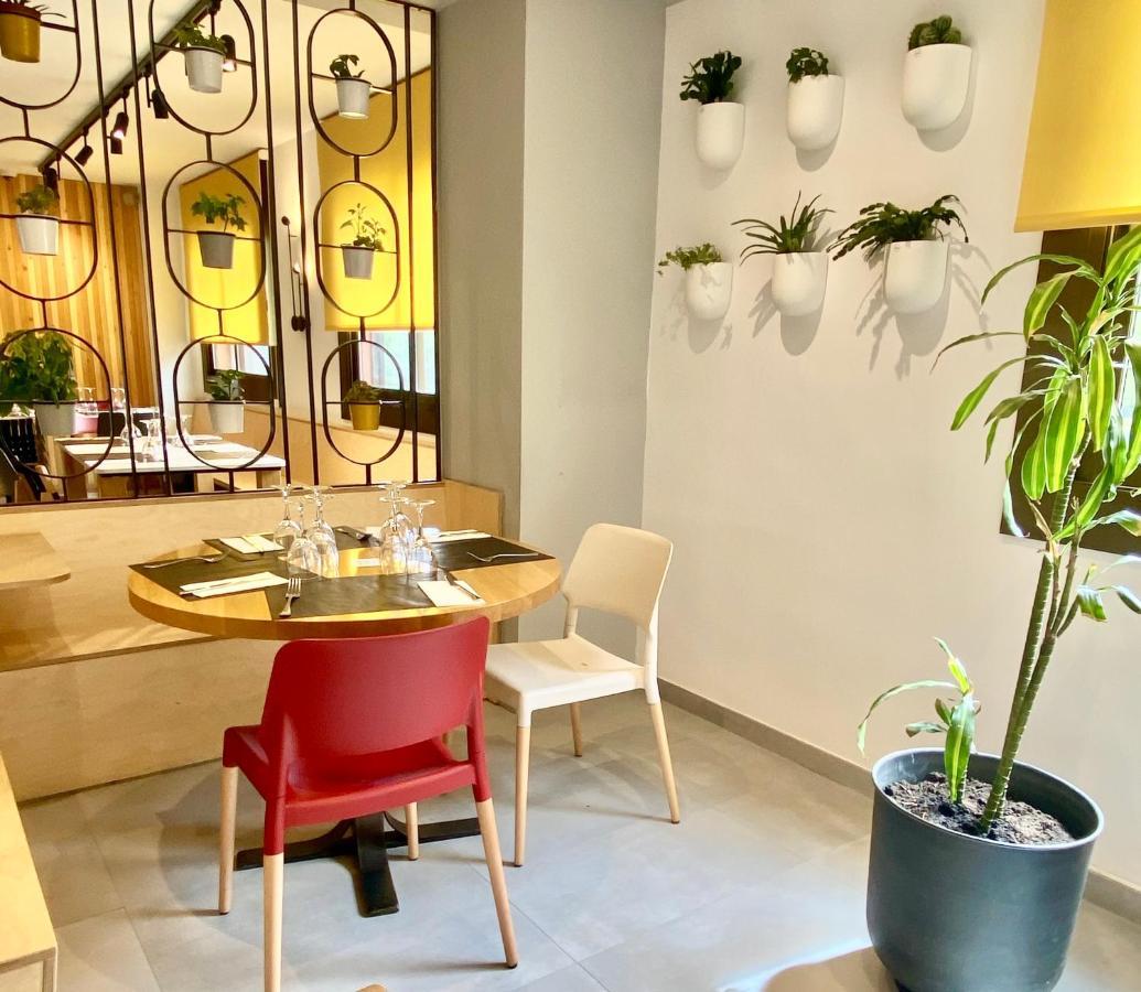 Apartahotel Dos Rios Aínsa Eksteriør billede