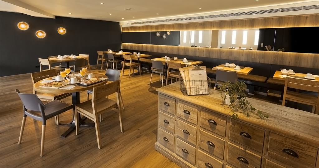 Apartahotel Dos Rios Aínsa Eksteriør billede